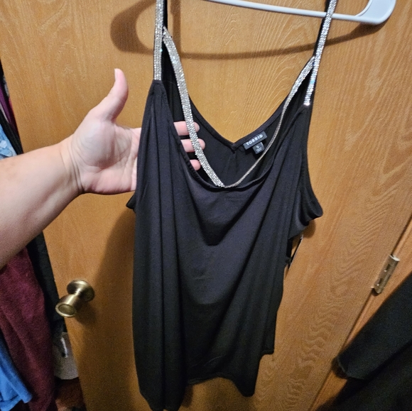 top - Picture 2 of 2